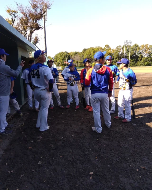 クーニン杯　２回戦
マイナットvsSANWASERVICETUVE様
0-0　タイブレーク0-1　負け
先発大海→菊地

先輩後輩対決、相手の先発はみんなも良く知ってる榊原投手、負けれない一戦🥎
先発大海はピンチをしのぎながら菊地へ、先輩後輩の投げ合いまさに投手戦へ、チャンスで一本が出ず0-0のままタイブレーク🥎
最後はセンターライナーからのタッチアップでサヨナラ負け🥎

悔しい、勝ちたかった、でも榊原投手ナイスピッチング🥎

これにてマイナット今期の野球終了しました🥎🥎また来期に向けて選手たちが頑張ってくれるでしょう🙆🙇
１点をいかに取るか、各チームも課題だと思いますが、チームとして勝ちに来期は頑張りましょう‼️‼️

#マイナット#マイナット野球部#干しいも#11月27日新商品発売#マイナット商品#あんにゃんどうふ